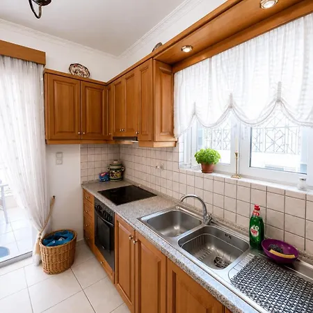 Living * Каламата